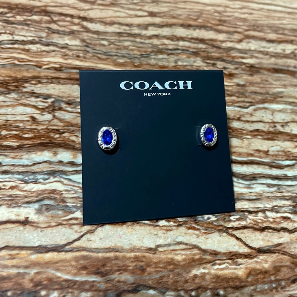 Coach - Picture 3 of 3